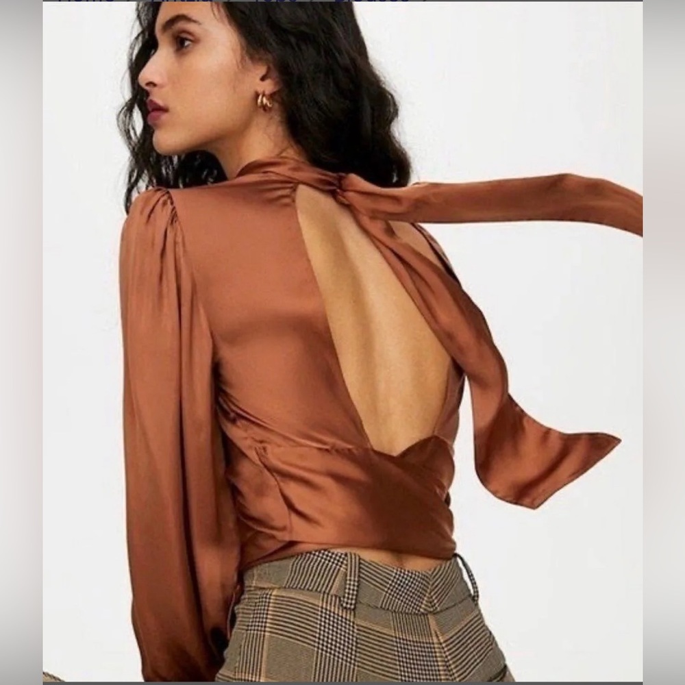 Aritzia (Wilfred) Leigh Blouse in XXS